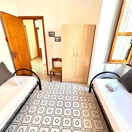 Casa vacanze Front Poetto Beach, Cagliari, By Home&experience *